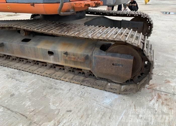 Hitachi ZX 125 Bagri goseničarji