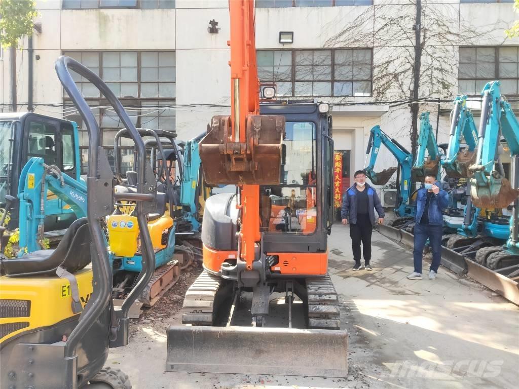 Hitachi ZX30 Mini bagri <7t