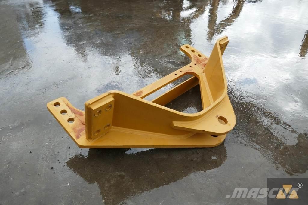 CAT 140M3 Drawbar Transport - drugo