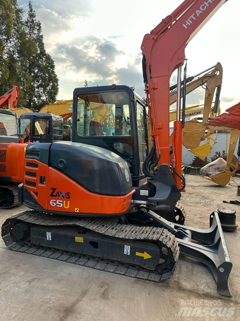 Hitachi ZX 65 Mini bagri <7t