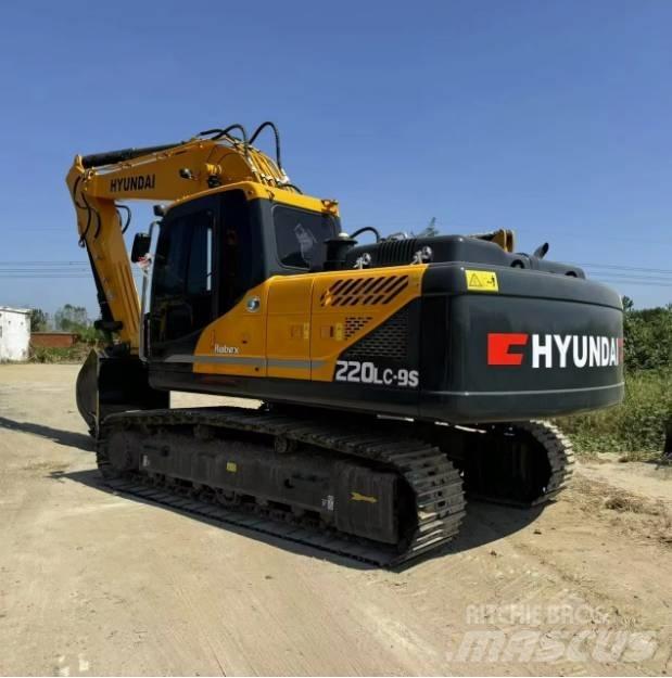 Hyundai R220-9S Bagri goseničarji