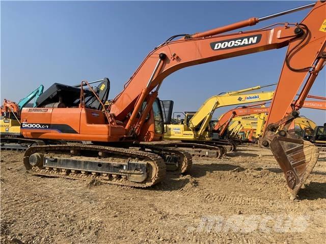 Doosan DH300 Bagri goseničarji