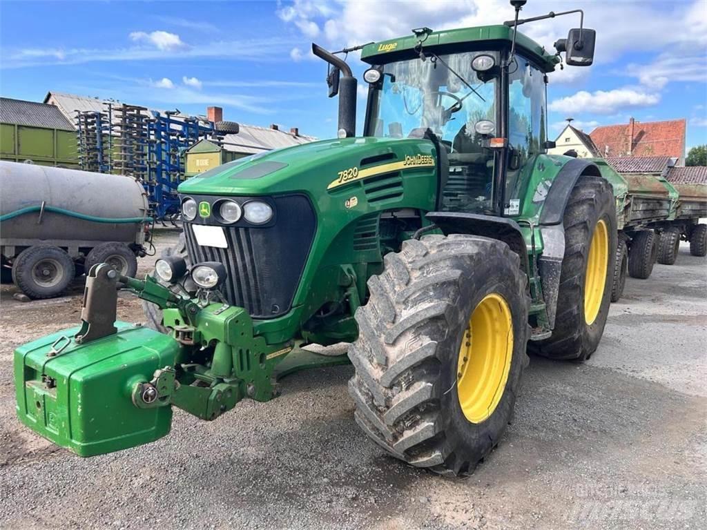 John Deere 7820 Traktorji