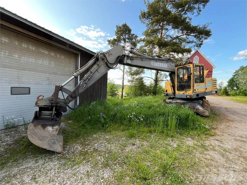 Åkerman EW200 4X4 Bagri na kolesih