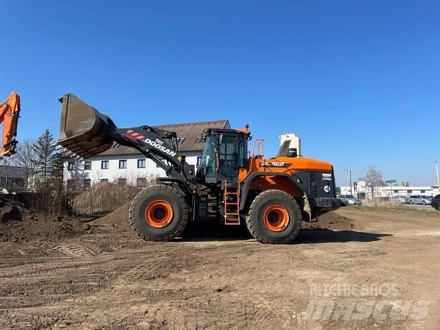 Doosan DL420 Kolesni nakladalci