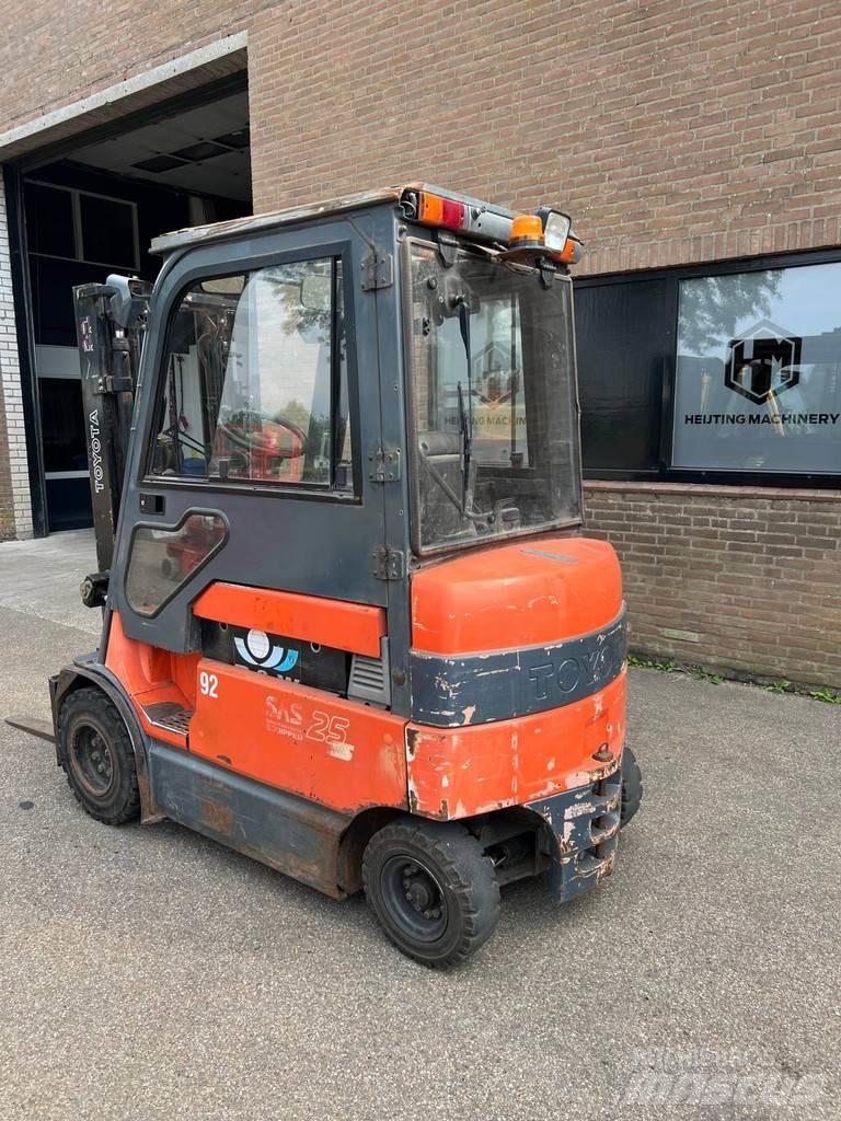 Toyota 7FBMF25 Električni viličarji
