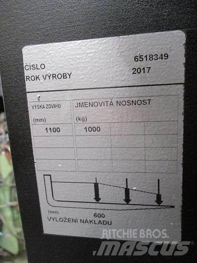 Toyota OSE 100W Nizko dvižni komisionirni viličar