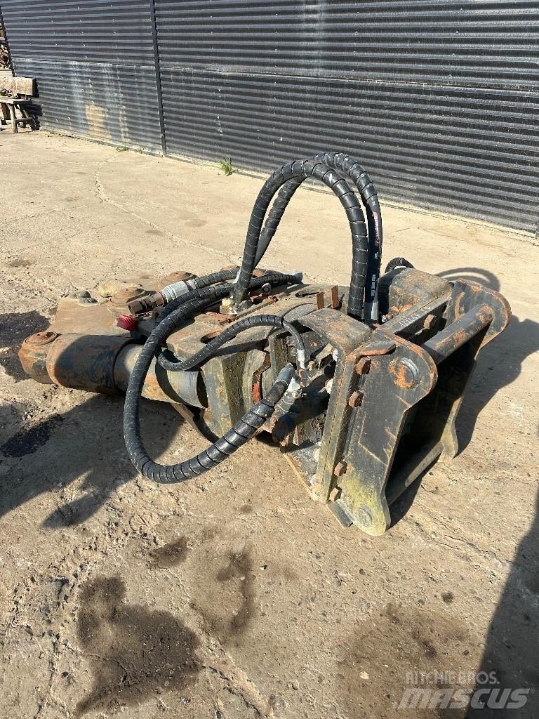 VTN Betonsaks Bagri goseničarji