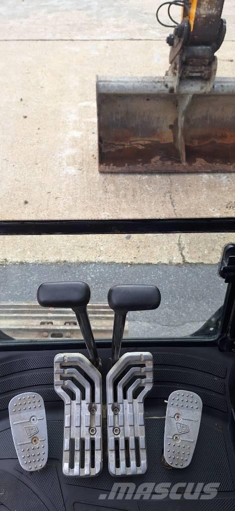 JCB JS 131 LC Bagri goseničarji