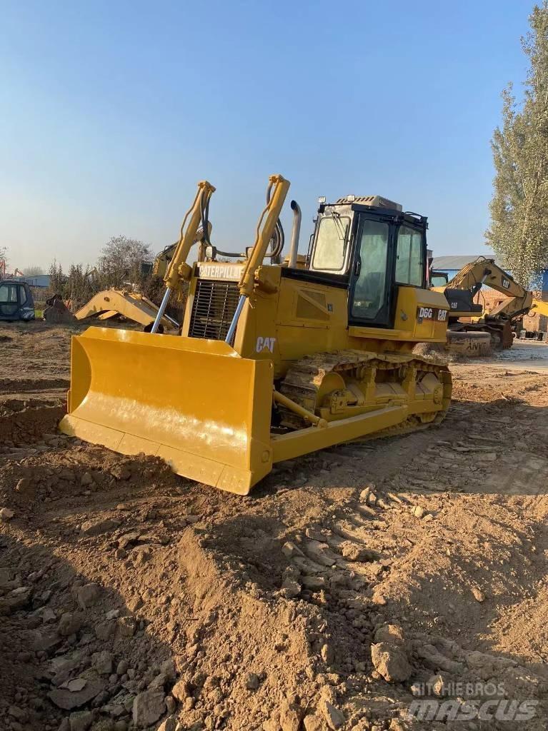 CAT D 6 G Buldožerji goseničarji