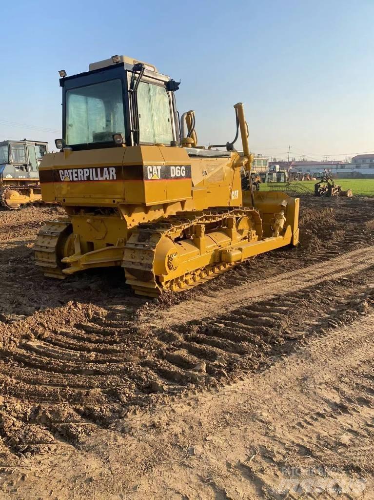 CAT D 6 G Buldožerji goseničarji