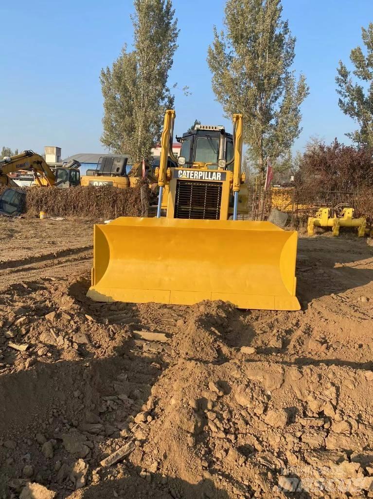 CAT D 6 G Buldožerji goseničarji