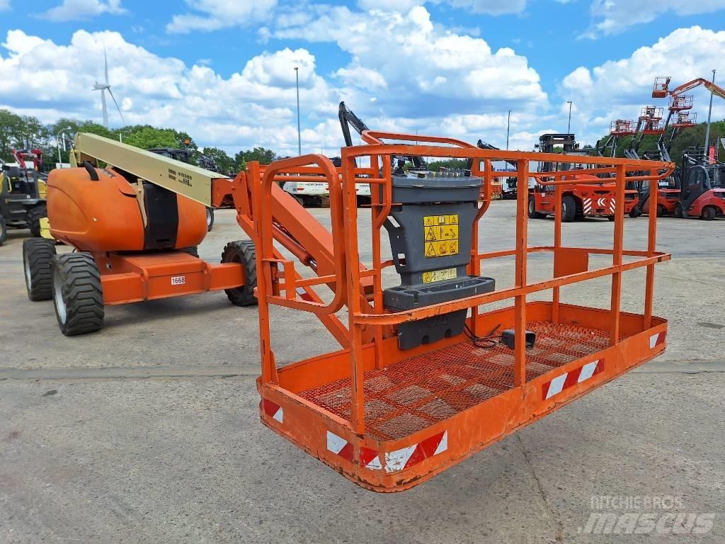 JLG 600 AJ Zglobne dvižne ploščadi