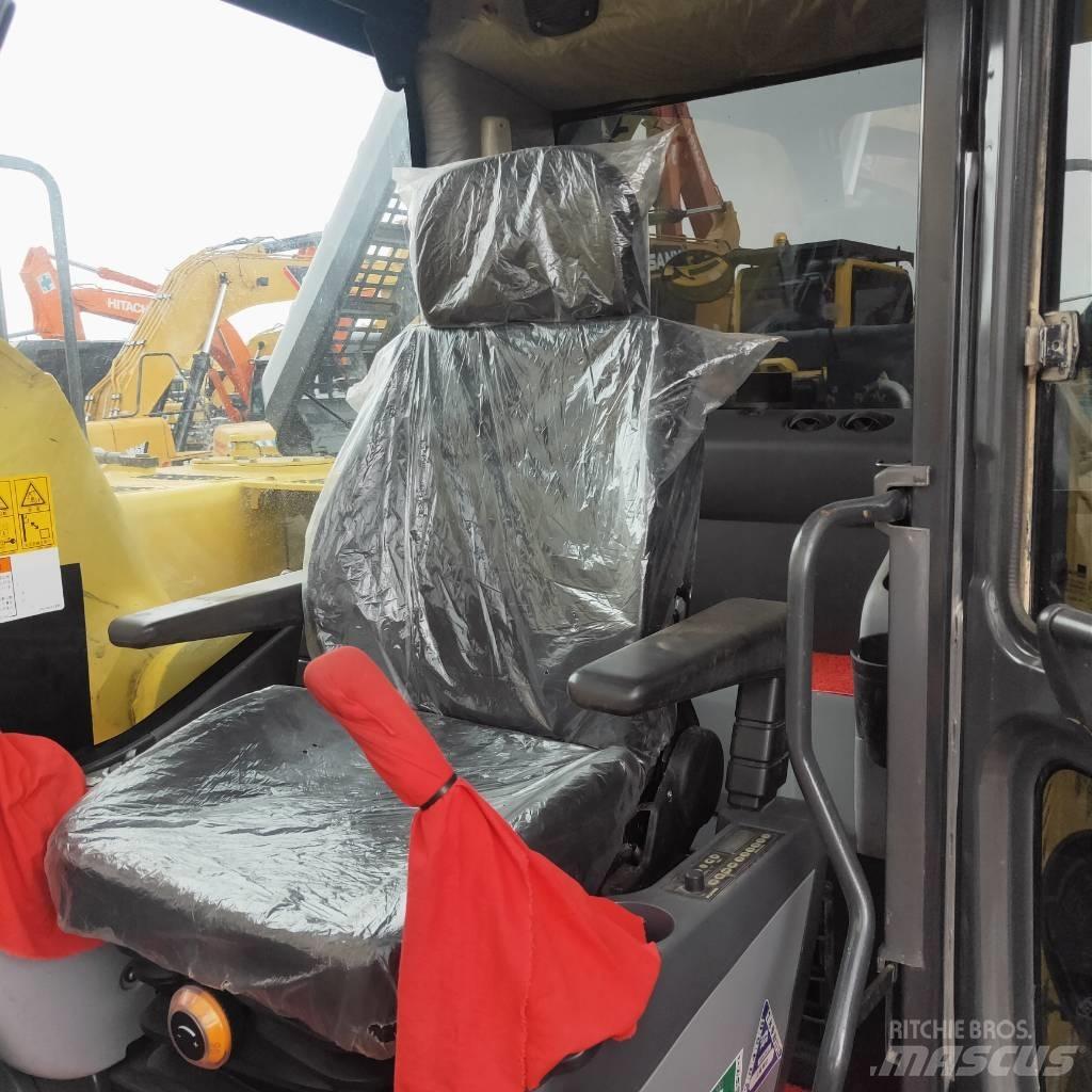 Komatsu PC200-8 Bagri goseničarji