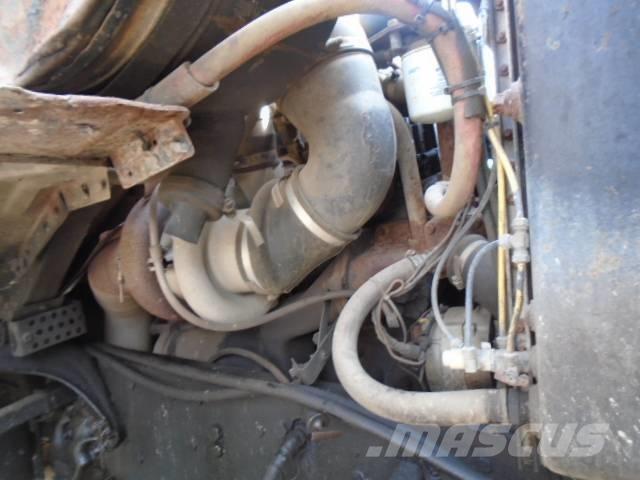 Ford LTL 9000 Snežne deske in plugi