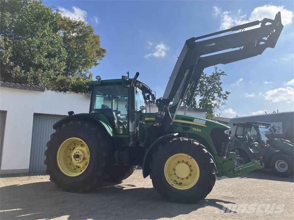 John Deere 7930 Traktorji