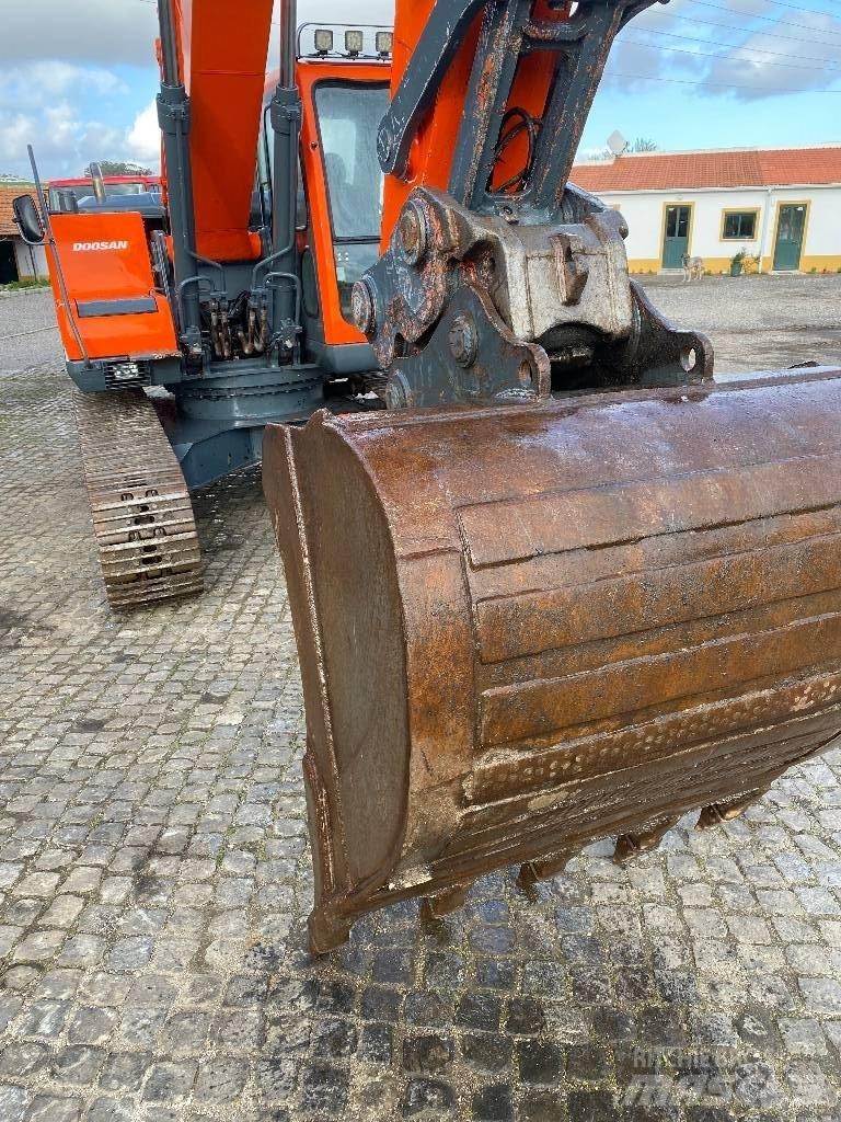 Doosan DX 220 NLC Bagri goseničarji