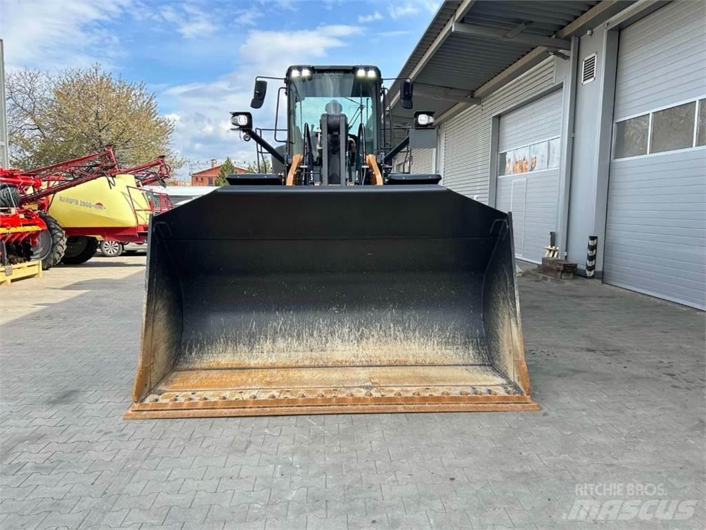 CASE CE 1021G Kolesni nakladalci