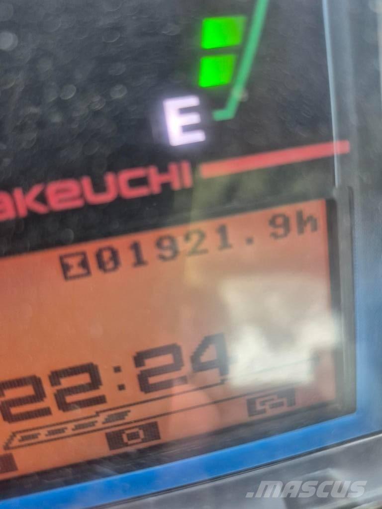 Takeuchi TB 325 R Mini bagri <7t