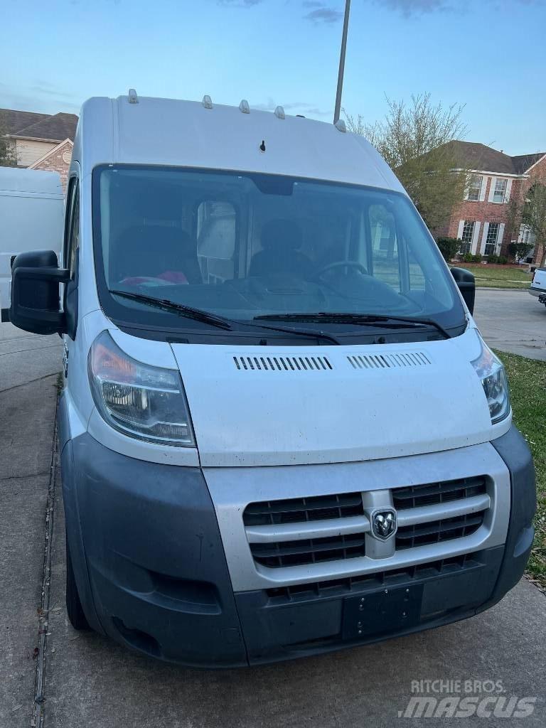 Dodge promaster Tovornjaki zabojniki