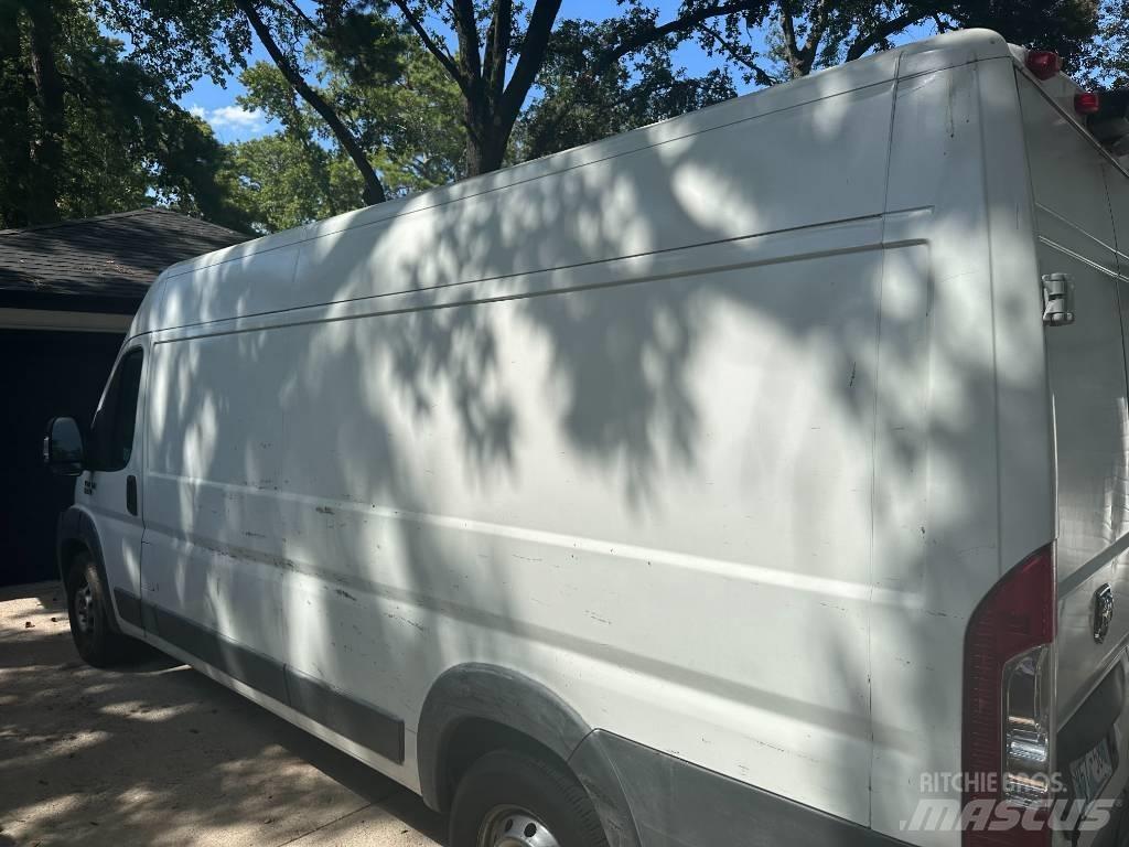Dodge promaster Tovornjaki zabojniki