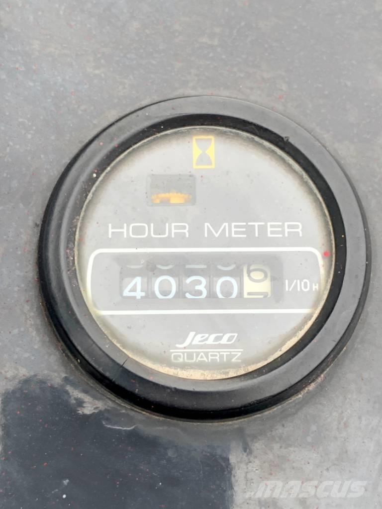 Unic URW 376 Mini žerjavi