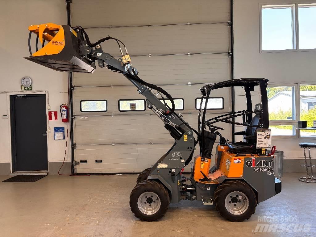GiANT G 1200 TELE Večnamenski nakladalci
