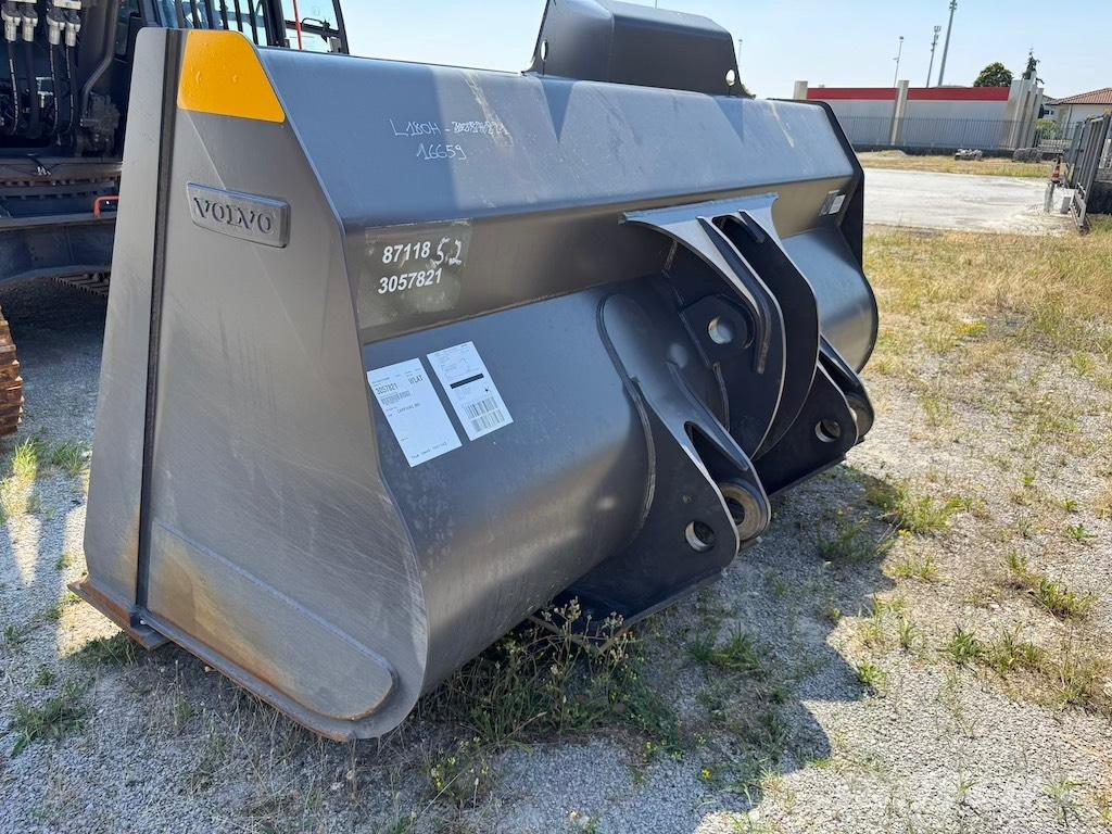 Volvo L 180 H Kolesni nakladalci