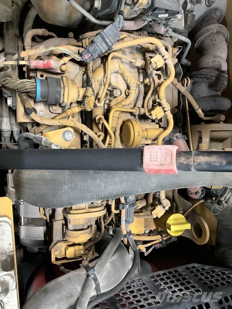 CAT 313 GC Bagri goseničarji