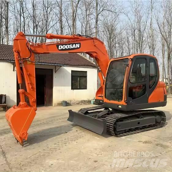 Doosan DX75 Bagri goseničarji