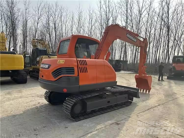 Doosan DX75 Bagri goseničarji