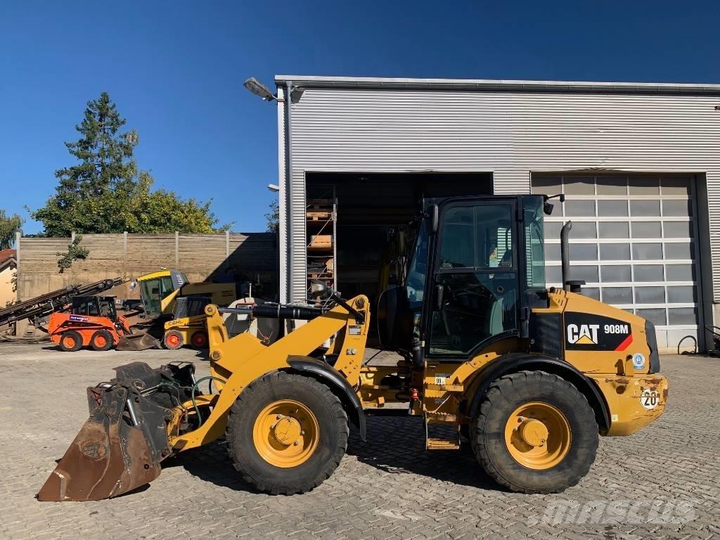 CAT 908M Kolesni nakladalci