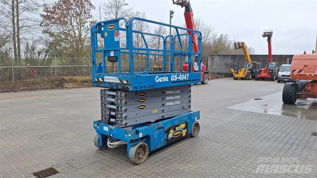 Genie GS4047 Škarjaste dvižne ploščadi