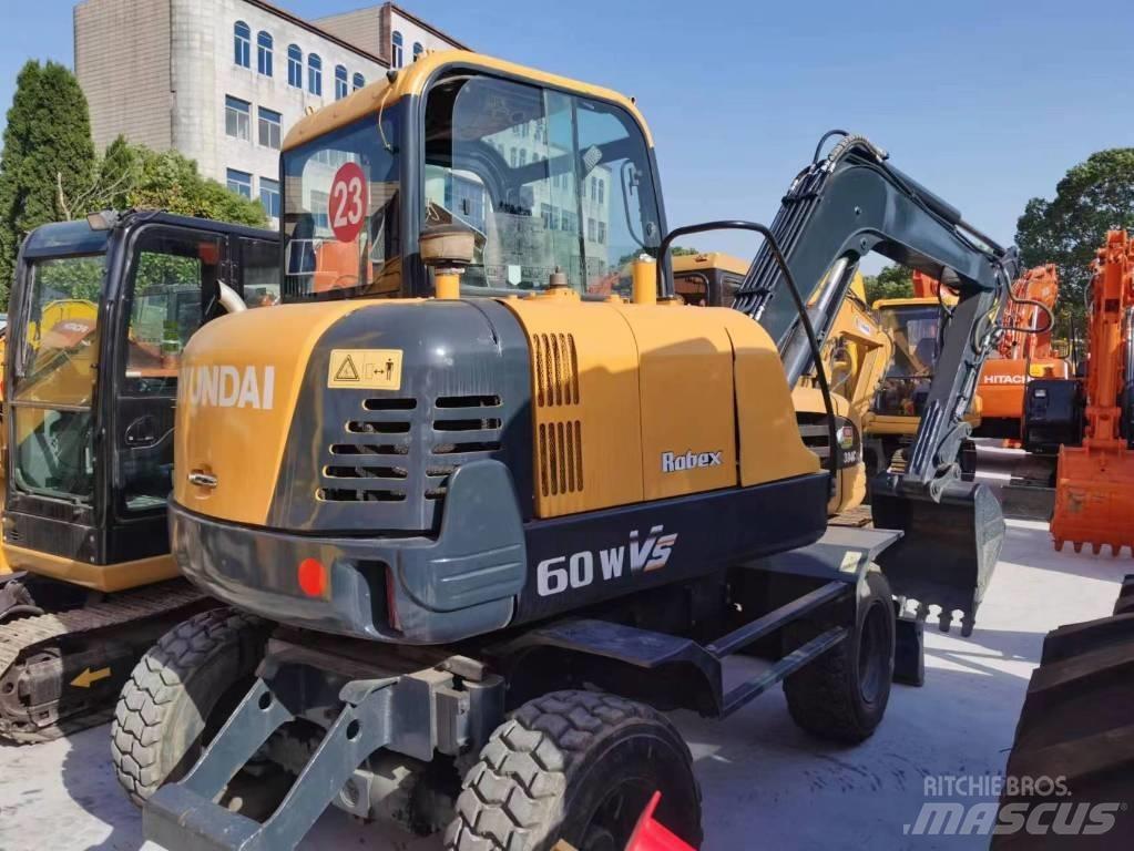 Hyundai Robex 60 W Bagri na kolesih
