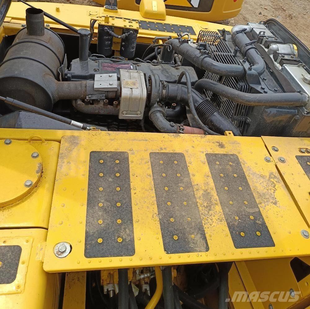 Komatsu PC 210 Bagri goseničarji