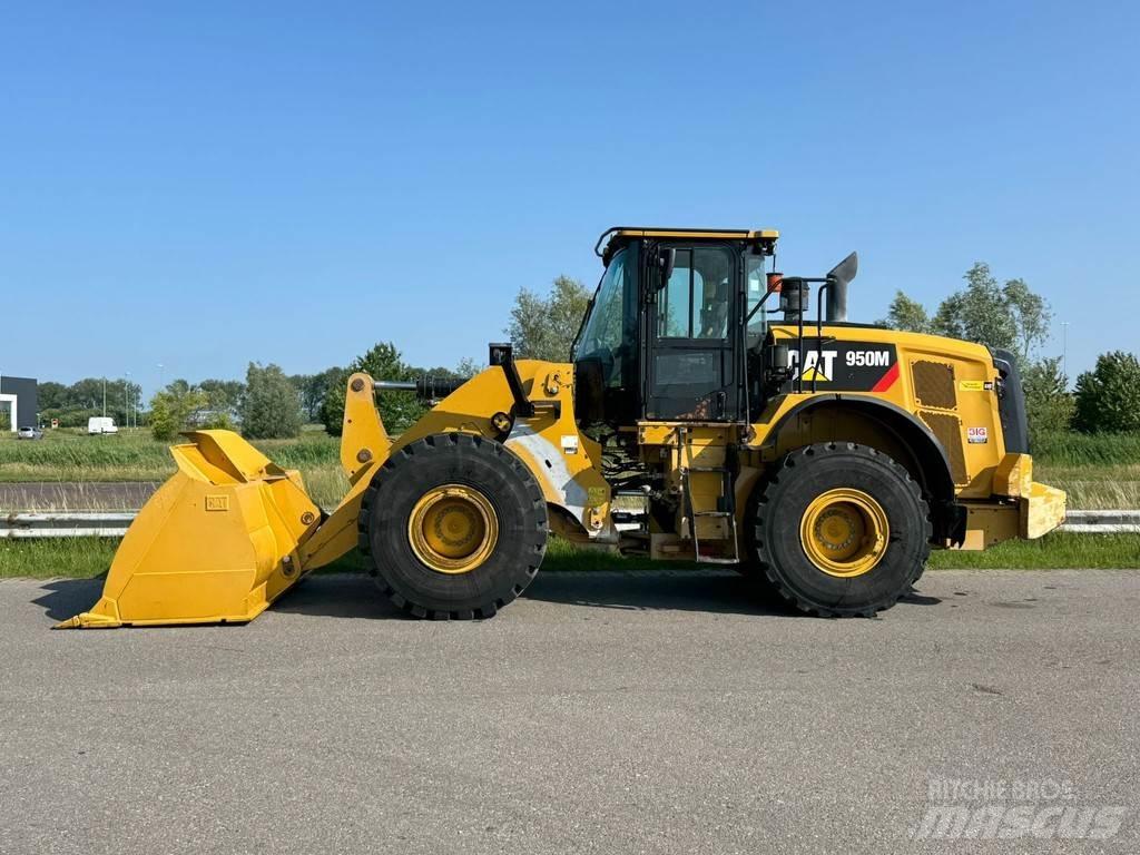 CAT 950M Kolesni nakladalci