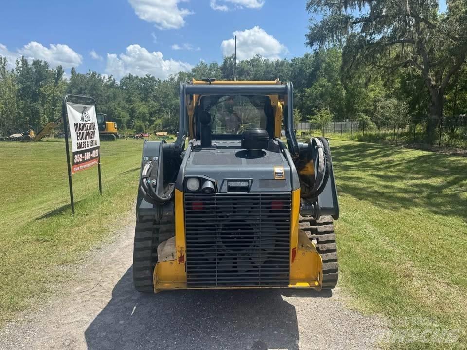 John Deere 325 Skid steer mini nakladalci