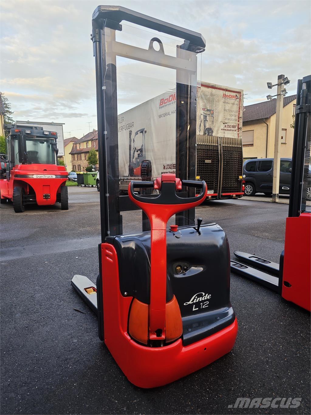 Linde L 12 Samopogonski ročni viličarji