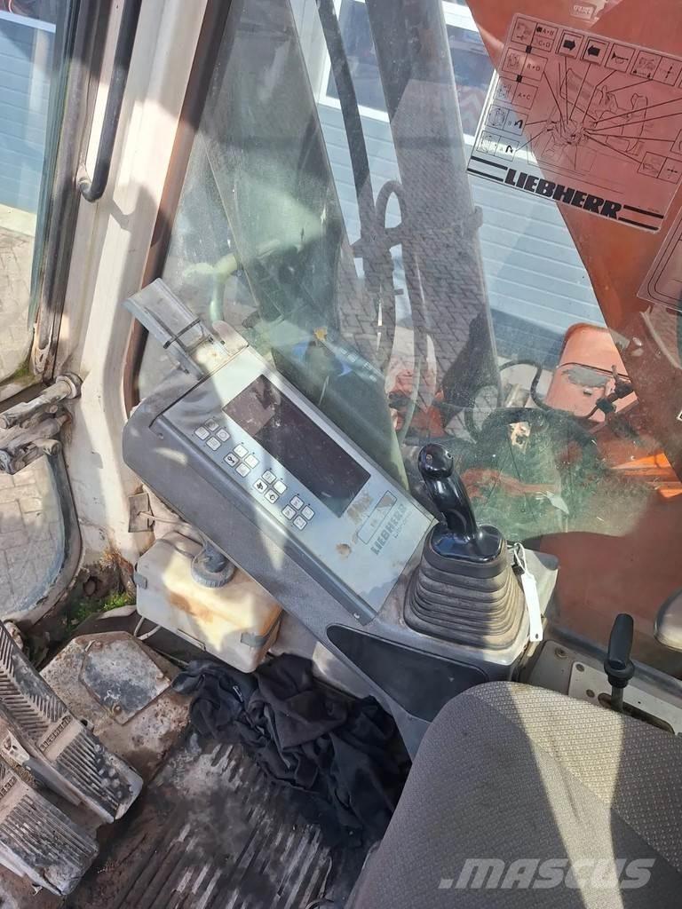 Liebherr R932 Bagri goseničarji