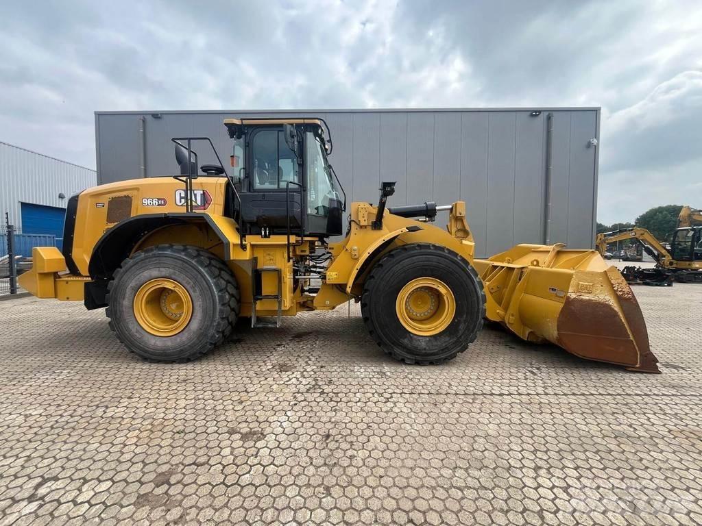 CAT 966 XE Kolesni nakladalci