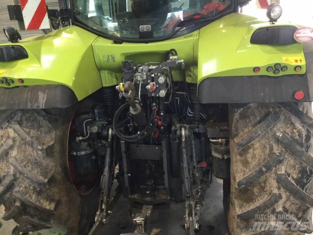 CLAAS ARION 550 Traktorji