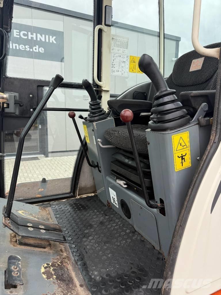 Terex TC 48 Mini bagri <7t