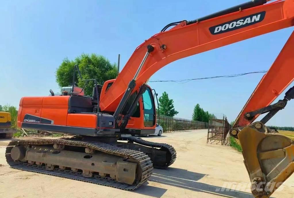 Doosan DX 200 Bagri goseničarji
