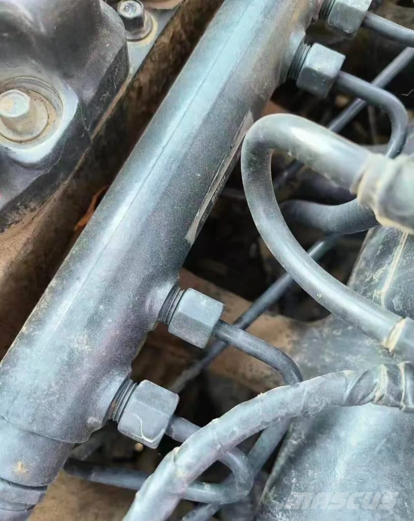 Doosan DX 200 Bagri goseničarji