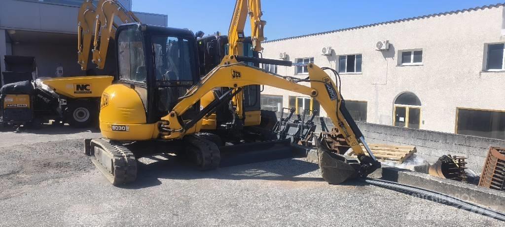 JCB 8030 Mini bagri <7t