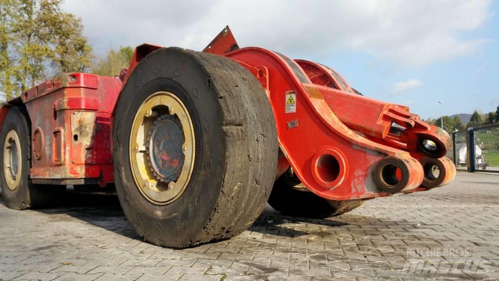 Sandvik LH208 Podzemni nakladalci