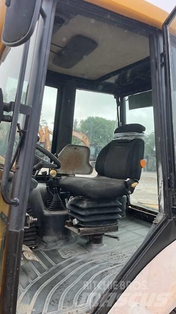 JCB 2 CX Kolesni nakladalci