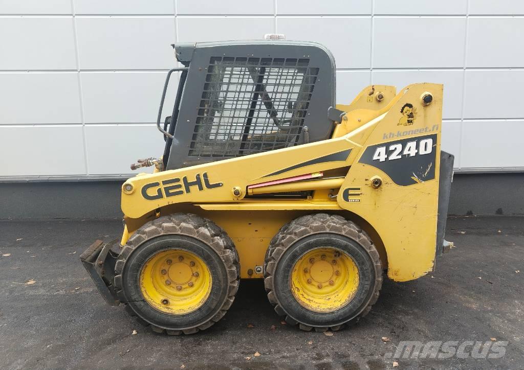 Gehl 4240 E Skid steer mini nakladalci