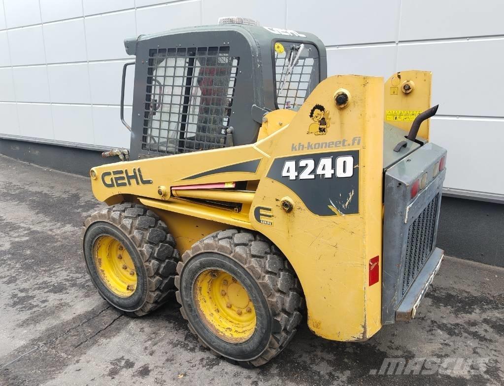 Gehl 4240 E Skid steer mini nakladalci