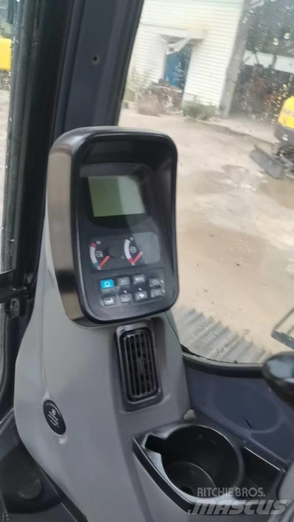 Kobelco 140-8 Bagri goseničarji